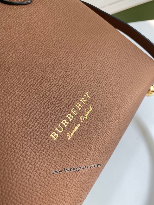 Burberry專門店新款小號棕色托特包 巴寶莉粒面小牛皮手提肩背女包 yxb1429